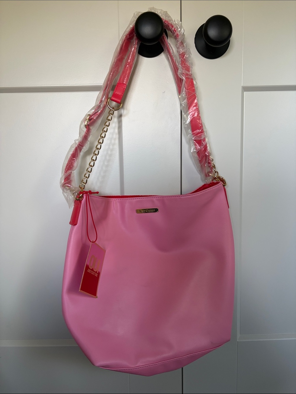 Juicy Couture Pink Shoulder Bag with Gold Chain Accent